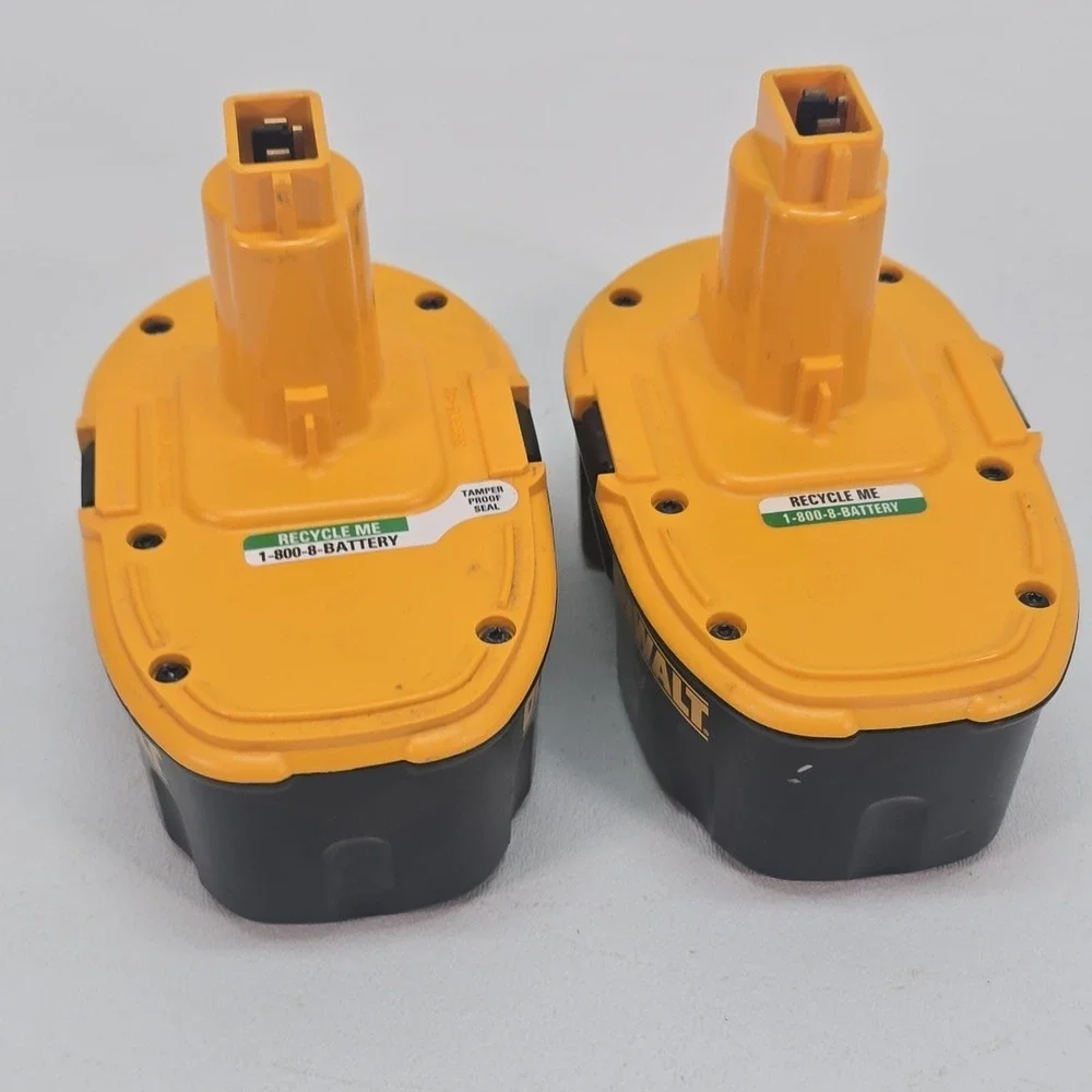 2 OEM Genuine Dewalt DC9096 XRP 18V Batteries for Parts or‎ Repair